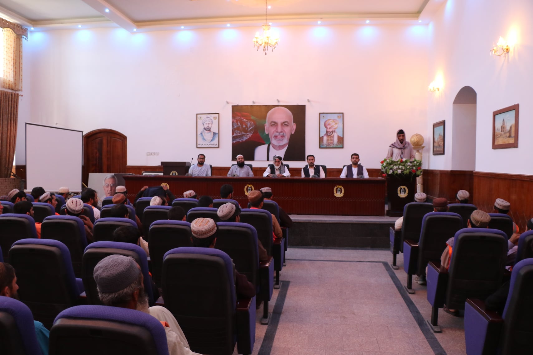 عتیق الله حمید:ـ د ښاروالۍ د تنظیف اوسرسبزۍ پرسونل موږته ویاړلي،زیارکښه او قدرمن خلګ دي